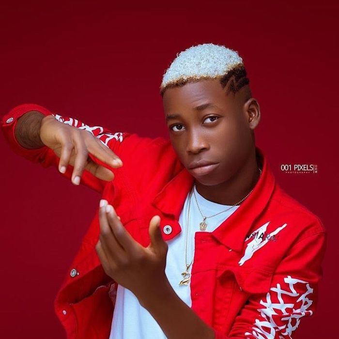 See How DMW Rapper, Lil Frosh Beats His Girlfriend Like A Goat (Graphic Photos)