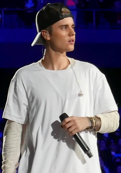 Justin Bieber Thanks Wizkid For Putting Him On Essence Remix(Photos)