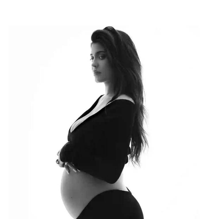 Kylie Jenner reveals her newborn son’s name