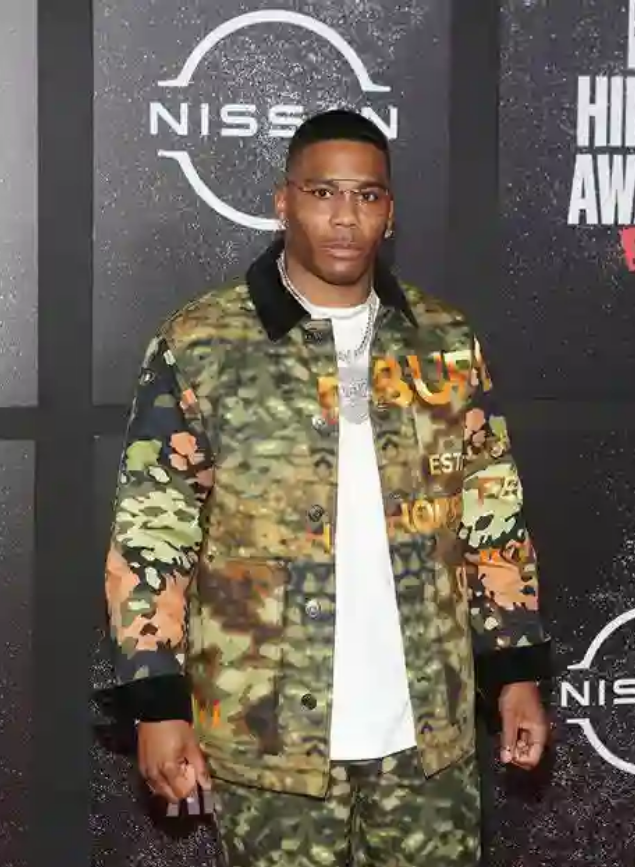 Singer Nelly accidentally uploads video of a woman giving him a bl0w job on Instagram (+18)