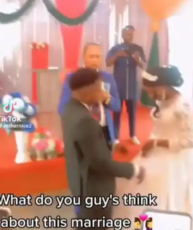 Man slaps bride during church wedding (video)